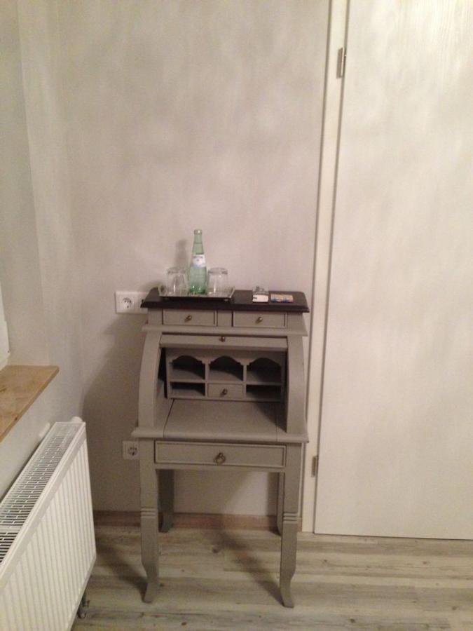 Haus Loewe Отель *