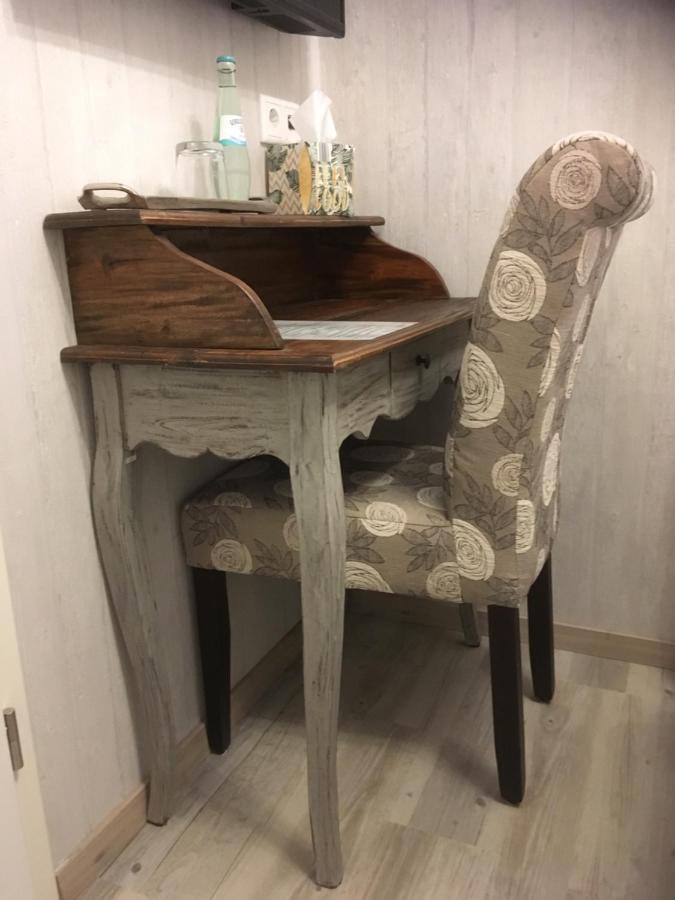 Отель Haus Loewe Фрехен