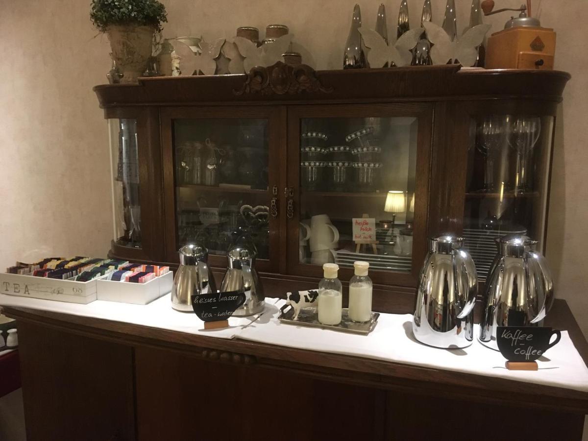 Haus Loewe Отель Фрехен