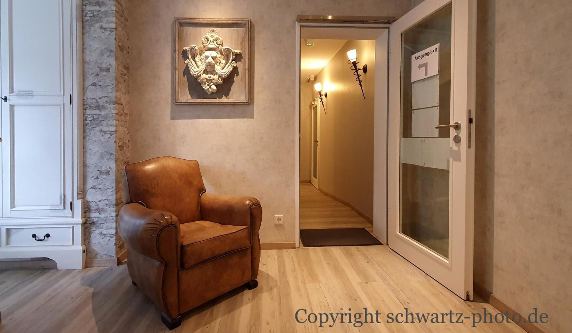 Haus Loewe Отель *